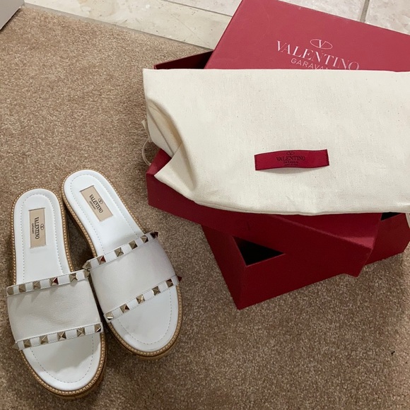 AUTHENTIC Valentino Shoes (comes w box& dust bag) - Picture 1 of 12